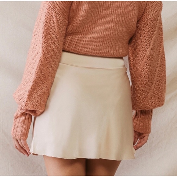 2 LEFT! Champagne Satin Effect Lined Holiday Stylish Women's Classy Mini Skirt - Picture 2 of 2